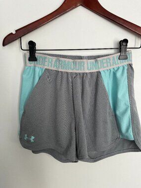 Under Armour athletic short